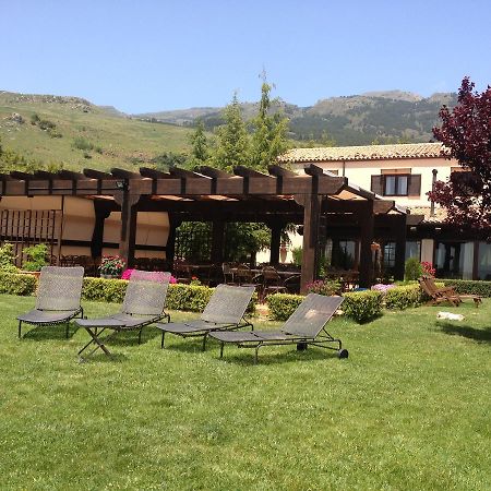 הוילה Castellana Sicula Agriturismo Terravecchia מראה חיצוני תמונה