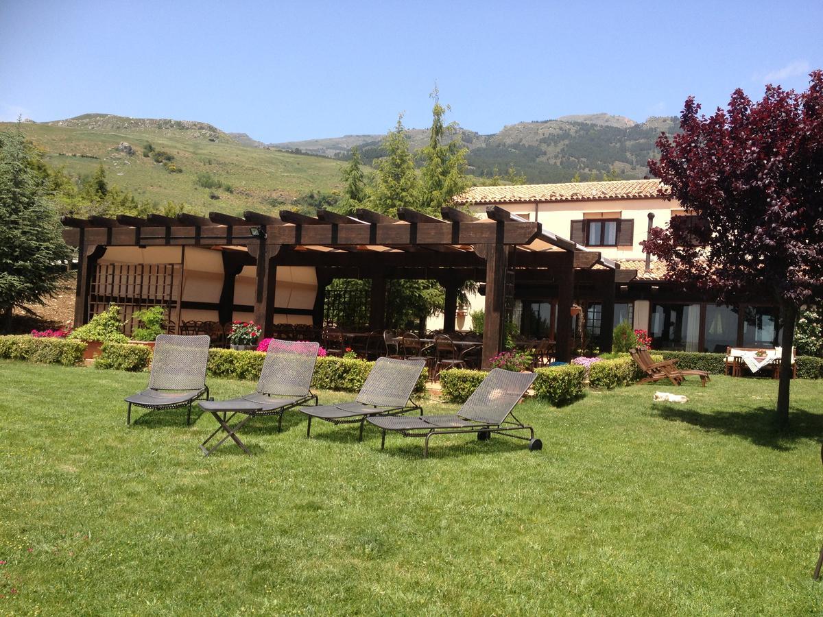 הוילה Castellana Sicula Agriturismo Terravecchia מראה חיצוני תמונה